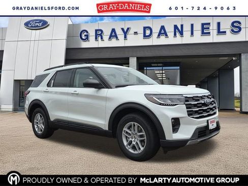 New 2026 Ford Explorer Active RWD image 1