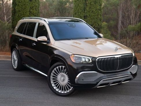 Used 2021 Mercedes-Benz Maybach GLS 600 4MATIC image 11