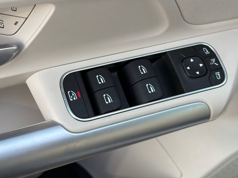 Certified 2025 Mercedes-Benz GLA 250 image 12