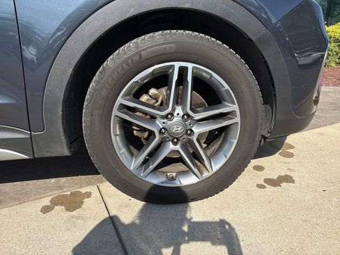 Used 2019 Hyundai Santa Fe XL image 12