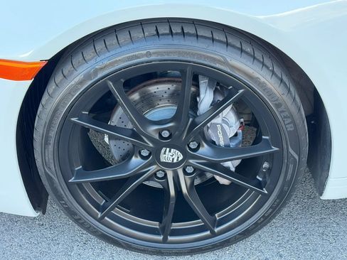 Used 2019 Porsche 911 Carrera image 24