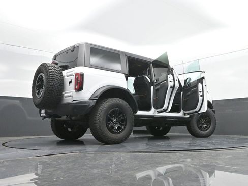 Used 2022 Ford Bronco Badlands image 49