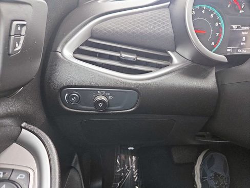 Used 2024 Chevrolet Malibu LT image 20