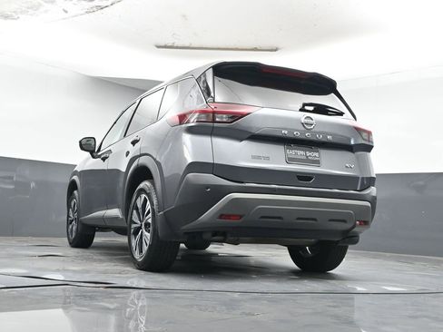 Used 2021 Nissan Rogue SV image 30