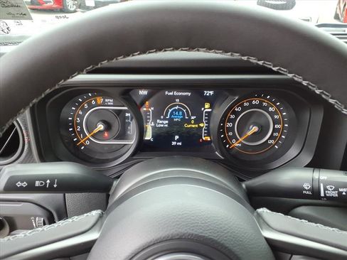 New 2025 Jeep Gladiator Rubicon w/ Convenience Group image 19