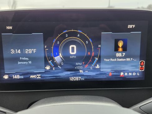 Used 2025 Chevrolet Traverse Z71 w/ LPO, Floor Liner Package image 32