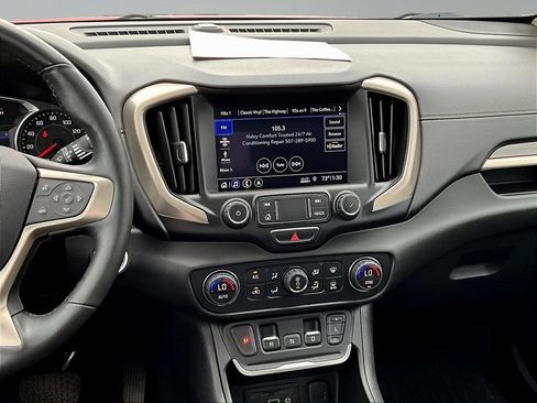 Used 2019 GMC Terrain Denali w/ Advanced Safety Package AWD/4WD image 11
