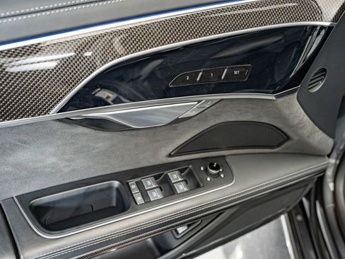 Used 2022 Audi S8 AWD/4WD image 21