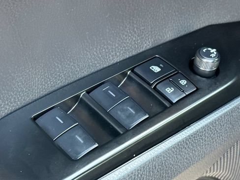 Used 2026 Toyota Camry SE w/ Convenience Package FWD image 18