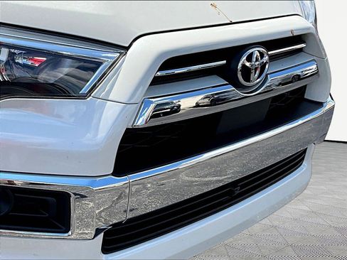 Used 2023 Toyota 4Runner Limited AWD/4WD image 33