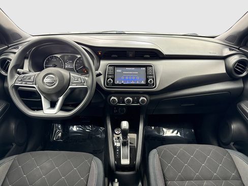 Used 2018 Nissan Kicks S FWD image 20
