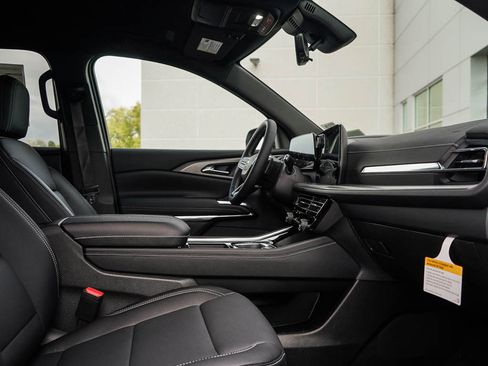 New 2026 Chevrolet Traverse LT w/ Midnight/Sport Edition image 11