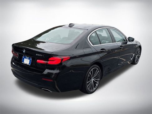 Used 2021 BMW 530i w/ M Sport Package image 5