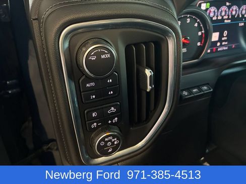 Used 2020 Chevrolet Silverado 1500 High Country w/ Technology Package AWD/4WD image 13