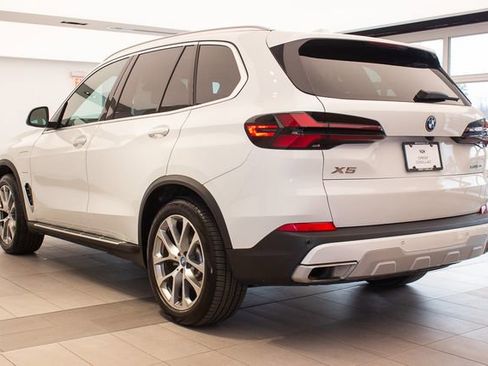 Used 2025 BMW X5 xDrive50e AWD/4WD image 8