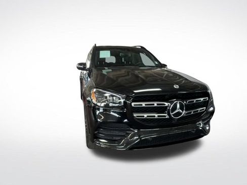 Used 2023 Mercedes-Benz GLS 450 4MATIC w/ AMG Line Exterior image 2