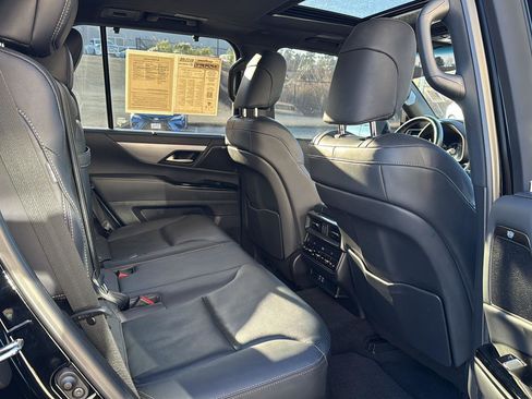 Used 2024 Lexus LX 600 F Sport image 11
