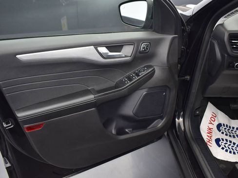 Used 2024 Ford Escape Platinum AWD/4WD image 9