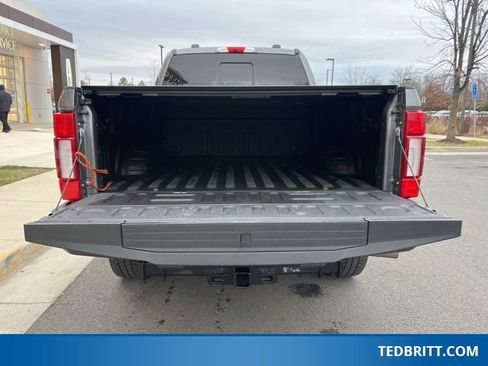 Used 2021 Ford F250 Lariat image 12
