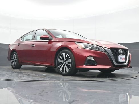 Used 2022 Nissan Altima 2.5 SV image 24