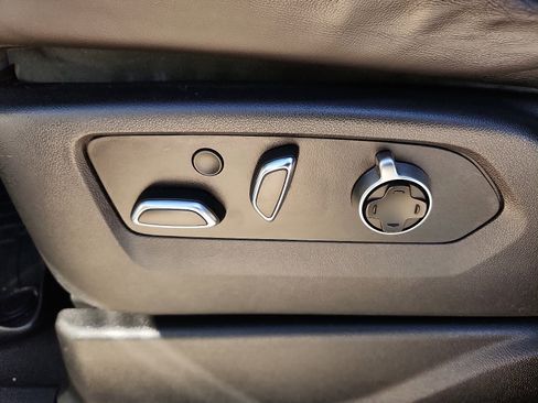 Used 2021 Cadillac Escalade ESV Sport Platinum image 12