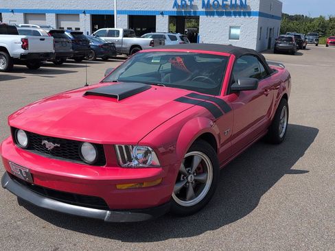 Used 2006 Ford Mustang GT RWD image 10