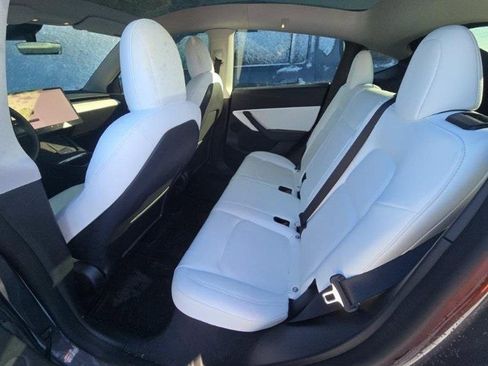 Used 2021 Tesla Model Y Long Range image 6