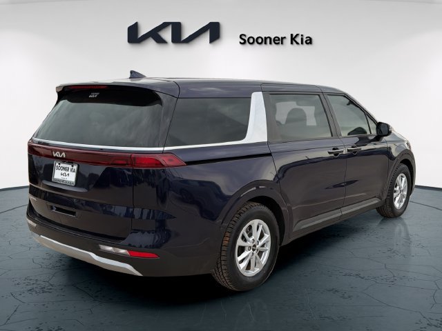 Used 2024 Kia Carnival LX FWD image 6