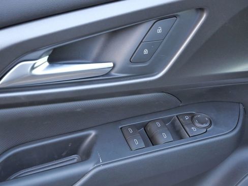 New 2026 Chevrolet Equinox EV LT image 14