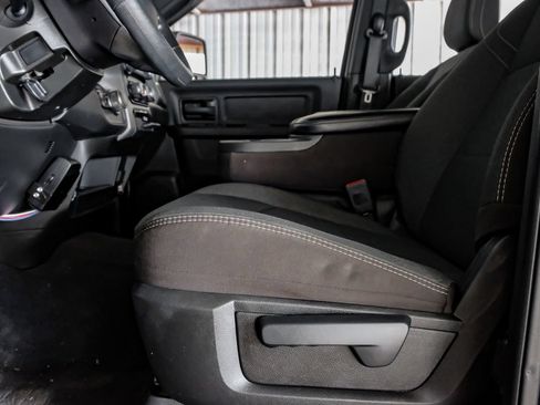 Used 2024 RAM 2500 Tradesman w/ Chrome Appearance Group AWD/4WD image 30