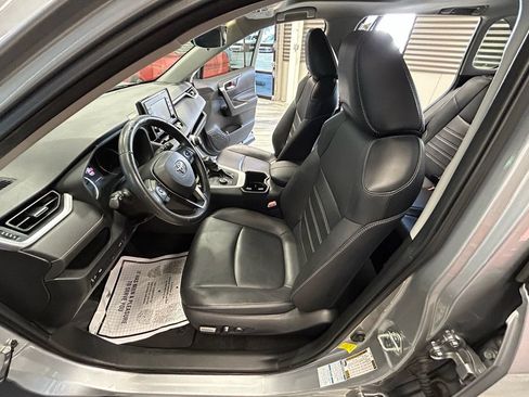 Used 2022 Toyota RAV4 XLE Premium AWD/4WD image 52