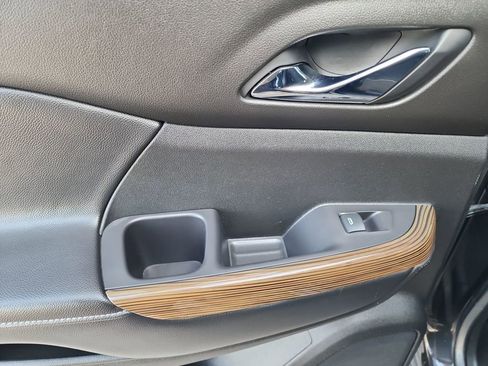 Used 2020 GMC Acadia SLE w/ Driver Convenience Package image 36