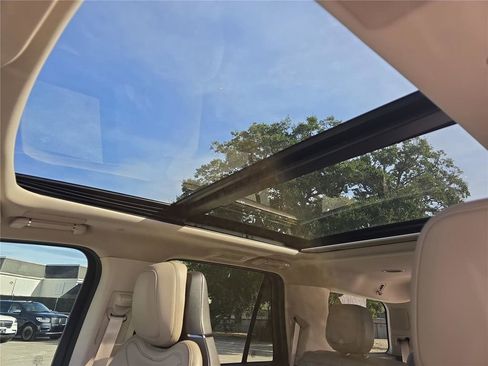 Used 2024 Lincoln Navigator Reserve image 30