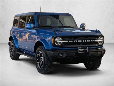 Used 2024 Ford Bronco Outer Banks image 3