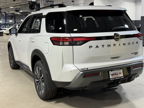 New 2026 Nissan Pathfinder Platinum w/ Cargo Package AWD/4WD image 30