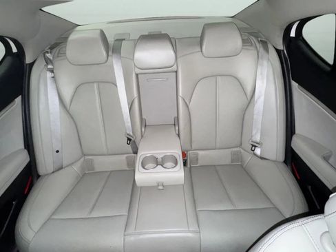 Used 2020 Genesis G70 2.0T RWD image 20