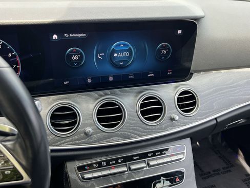 Certified 2021 Mercedes-Benz E 350 4MATIC Sedan w/ Premium Package image 19