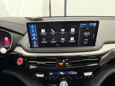 Used 2025 Acura MDX SH-AWD image 31