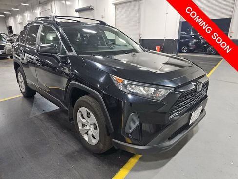 Used 2019 Toyota RAV4 LE w/ Carpet Mat Package FWD image 1