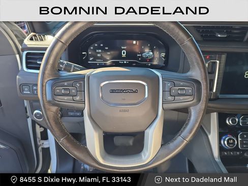 Used 2022 GMC Yukon XL Denali w/ Denali Premium Package image 23