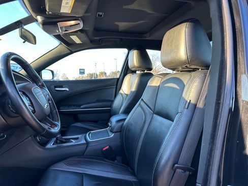 Used 2022 Dodge Charger SXT w/ Leather Interior Group image 26