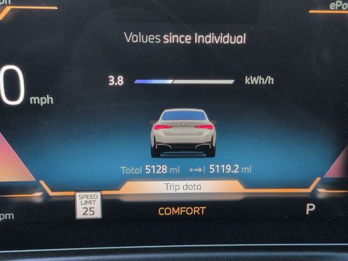 Used 2025 BMW i4 eDrive40 w/ Parking Assistance Package RWD image 22