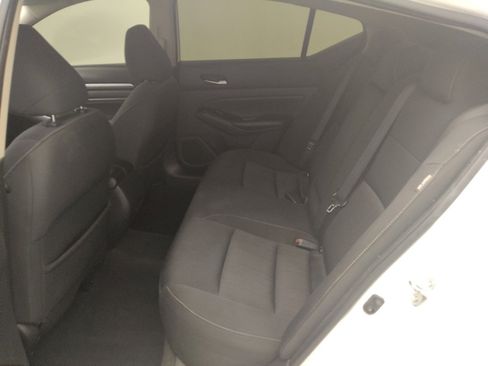 Used 2021 Nissan Altima 2.5 SV FWD image 18
