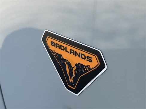 Used 2022 Ford Bronco Sport Badlands image 16