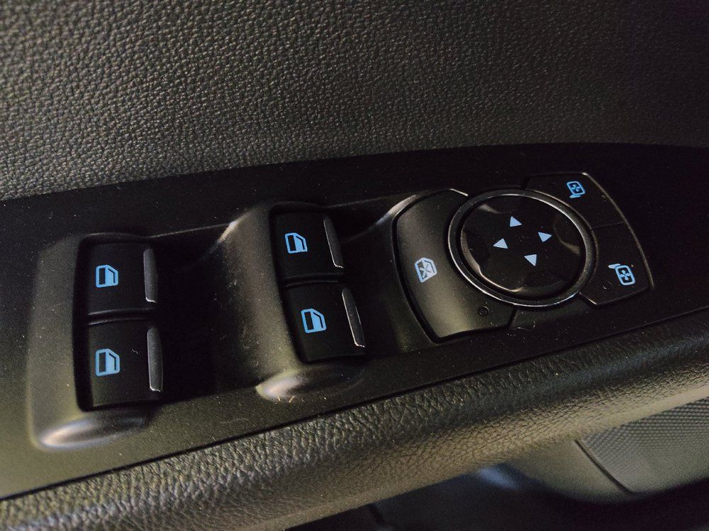 Used 2019 Ford Fusion SEL FWD image 27