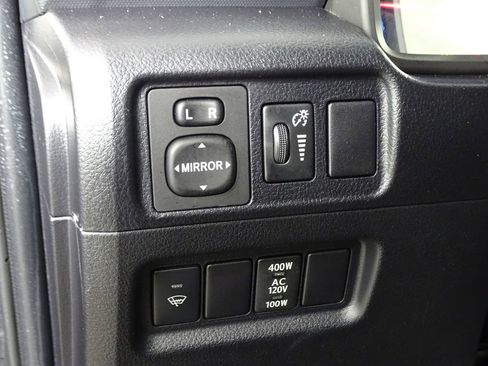 Used 2019 Toyota 4Runner SR5 Premium image 18