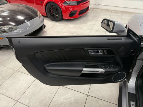 Used 2020 Ford Mustang Premium RWD image 13