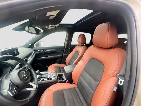 Used 2025 MAZDA CX-5 Carbon Edition image 24