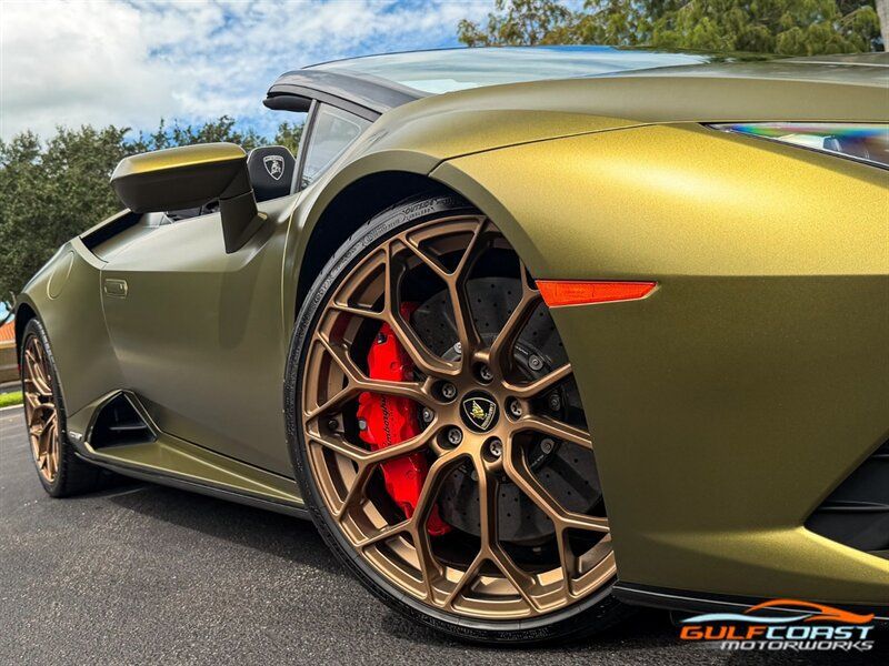 Used 2022 Lamborghini Huracan EVO RWD image 61