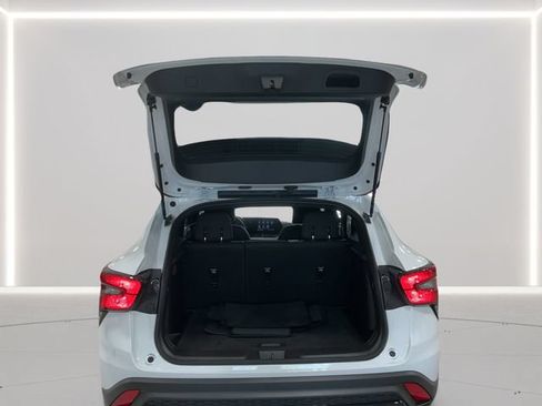 Used 2024 Chevrolet Trax RS w/ Driver Confidence Package FWD image 18